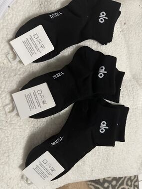 ALO Yoga Black Ankle Socks - 3 Pack